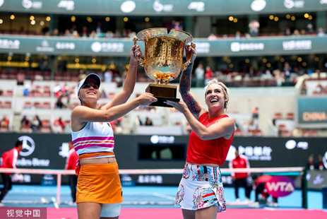 他不仅是一 他不仅是一